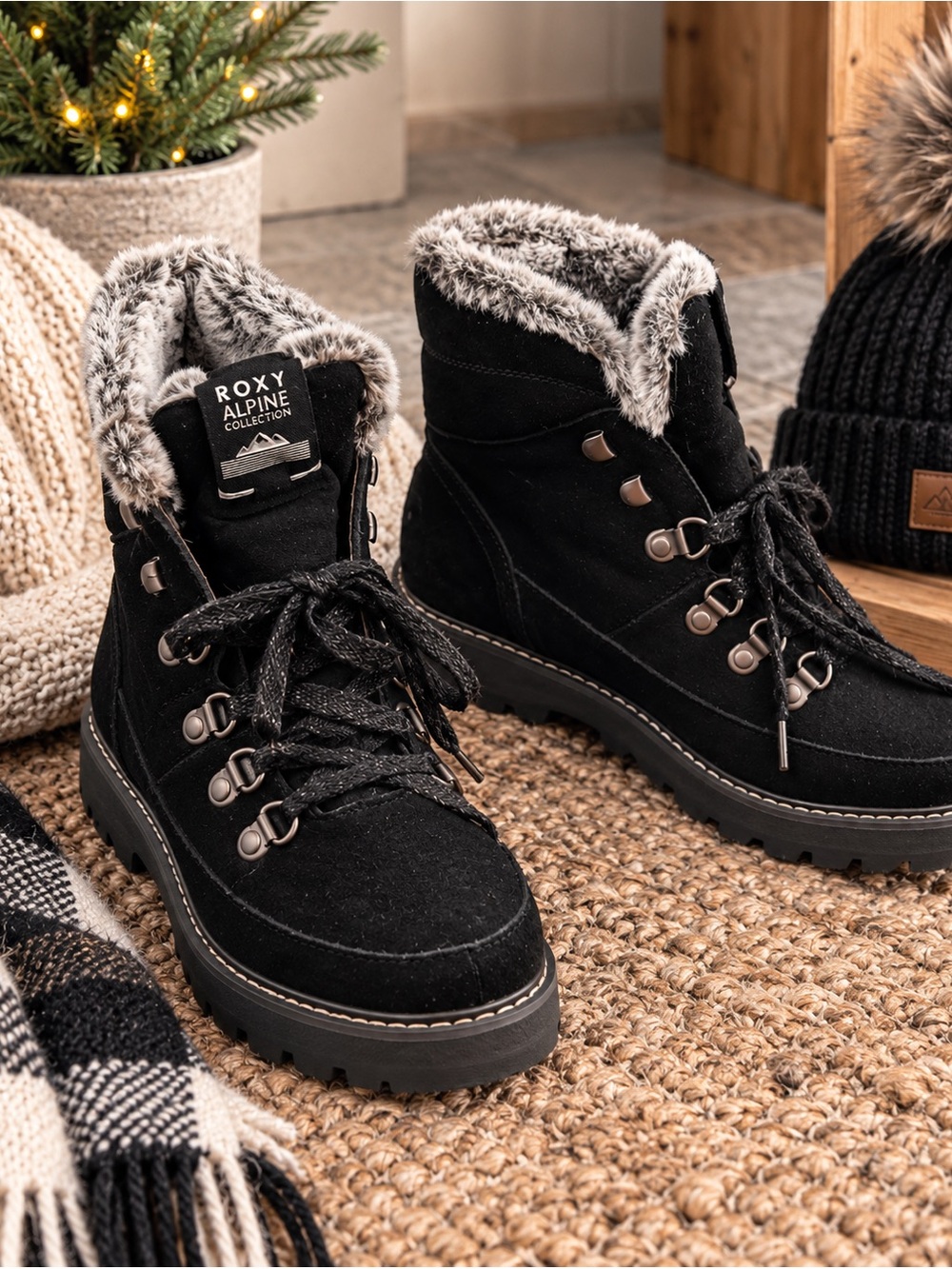 Roxy Sadie Alpine Faux Fur Waterproof Winter Boots Black Size 8 NWT